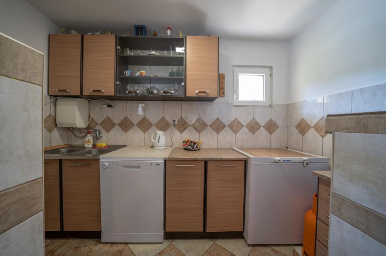 Apartments Zeko Долни Морин Екстериор снимка