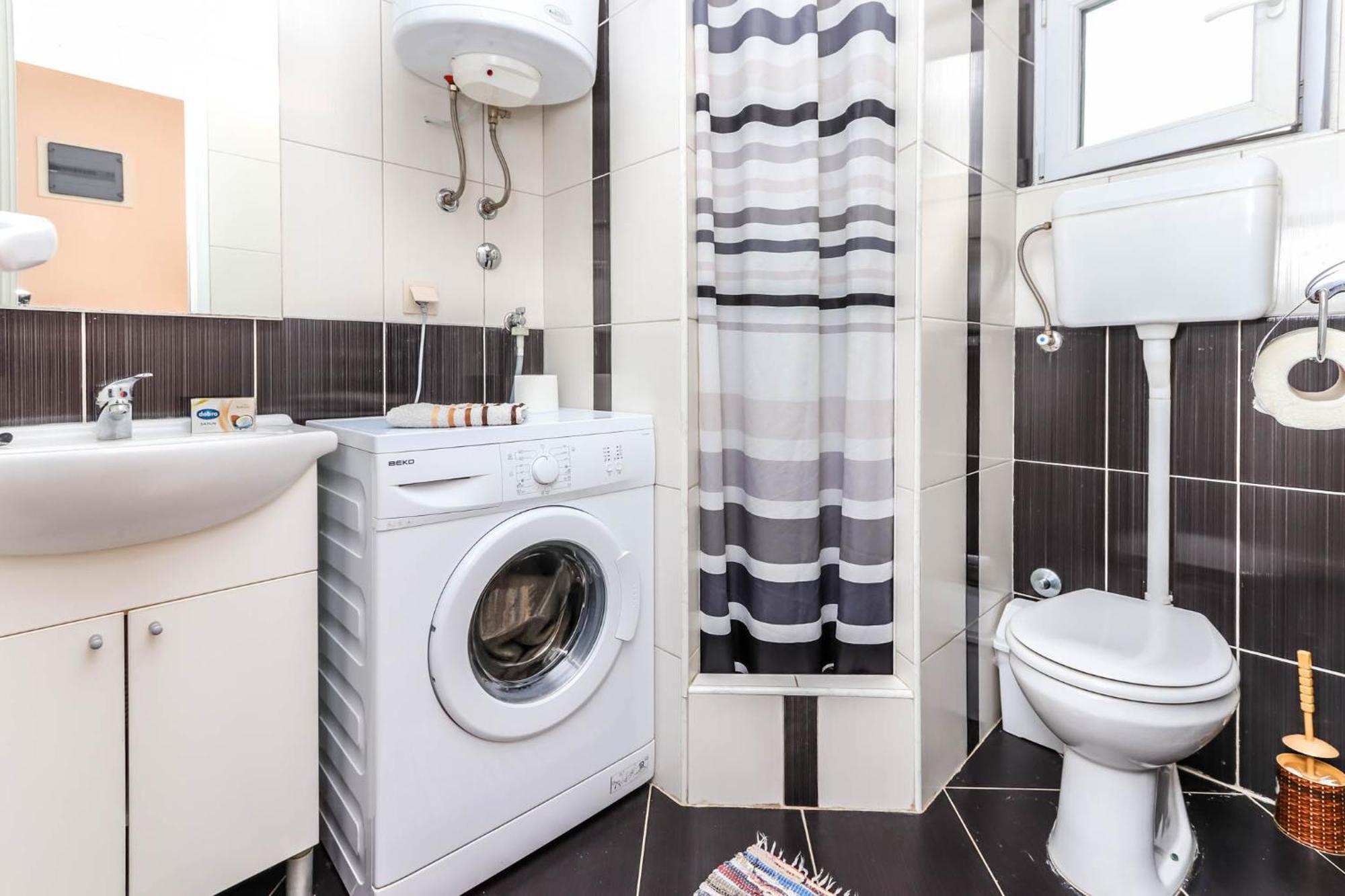 Apartments Zeko Долни Морин Екстериор снимка