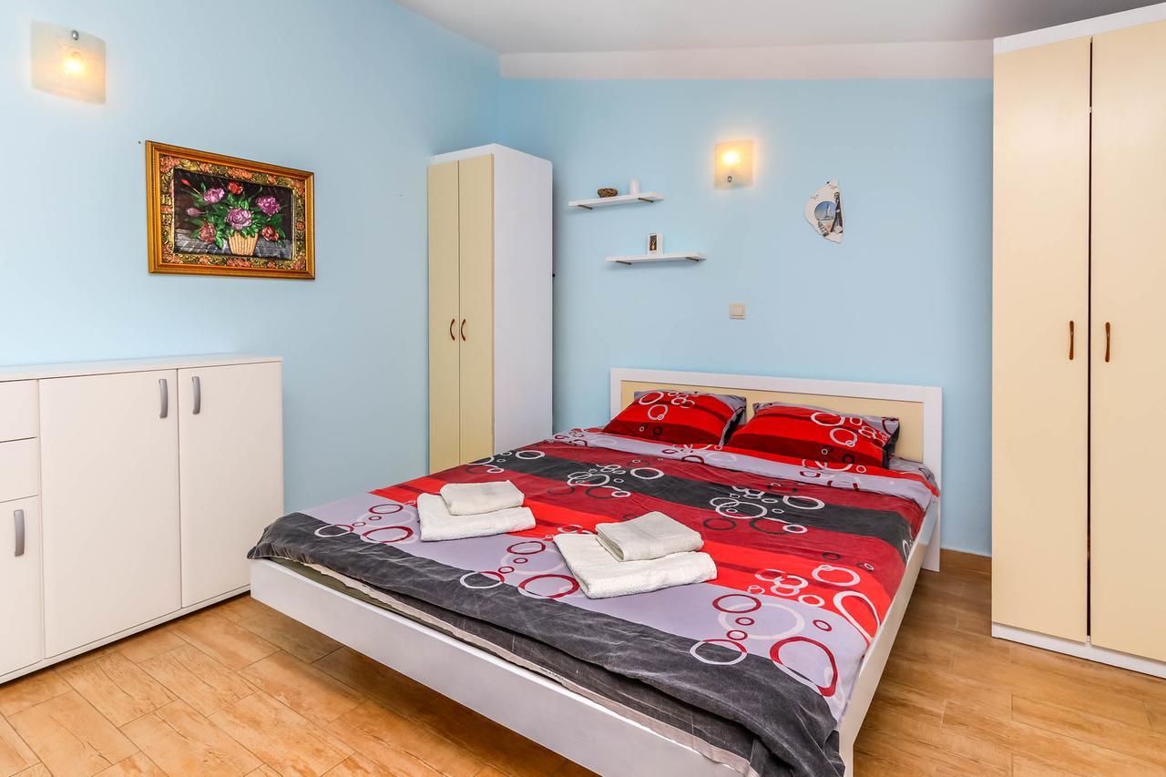 Apartments Zeko Долни Морин Екстериор снимка