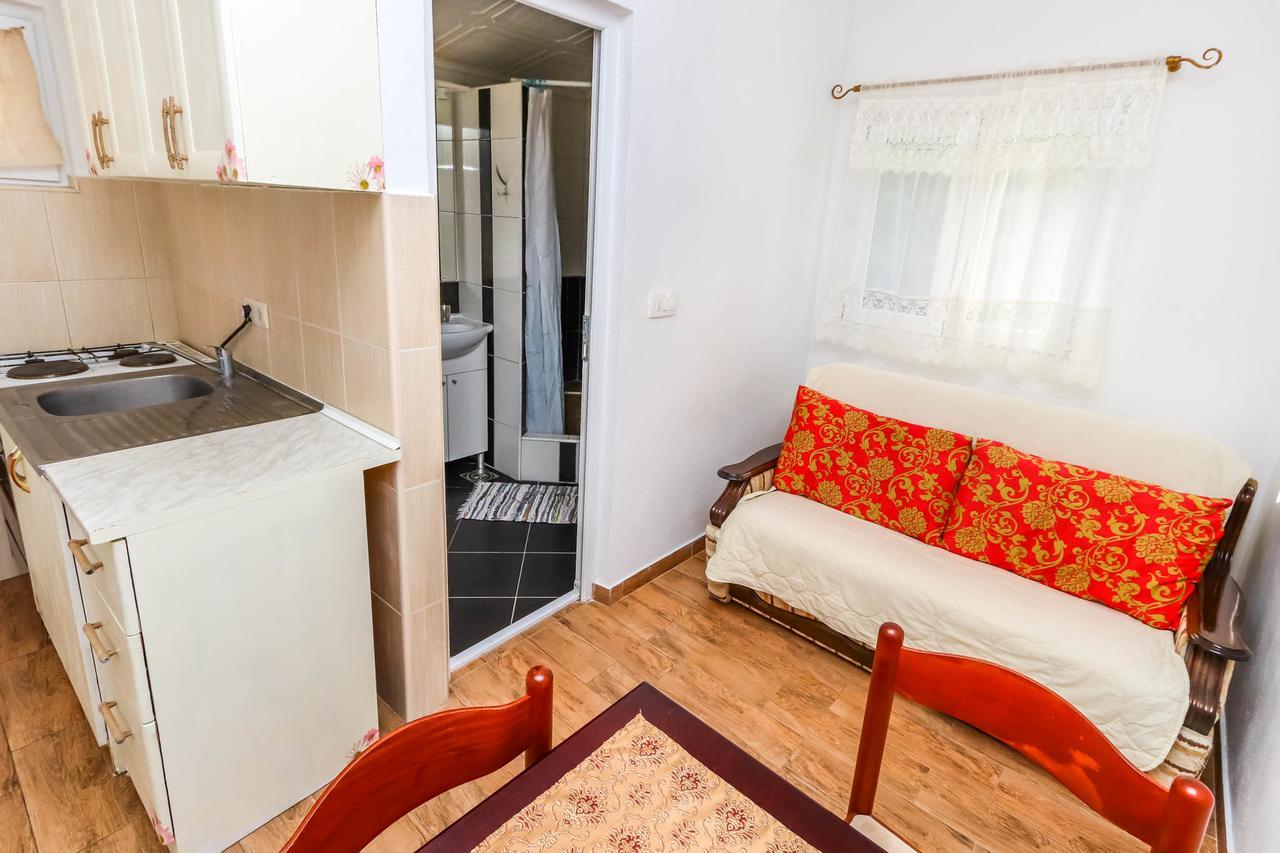 Apartments Zeko Долни Морин Екстериор снимка