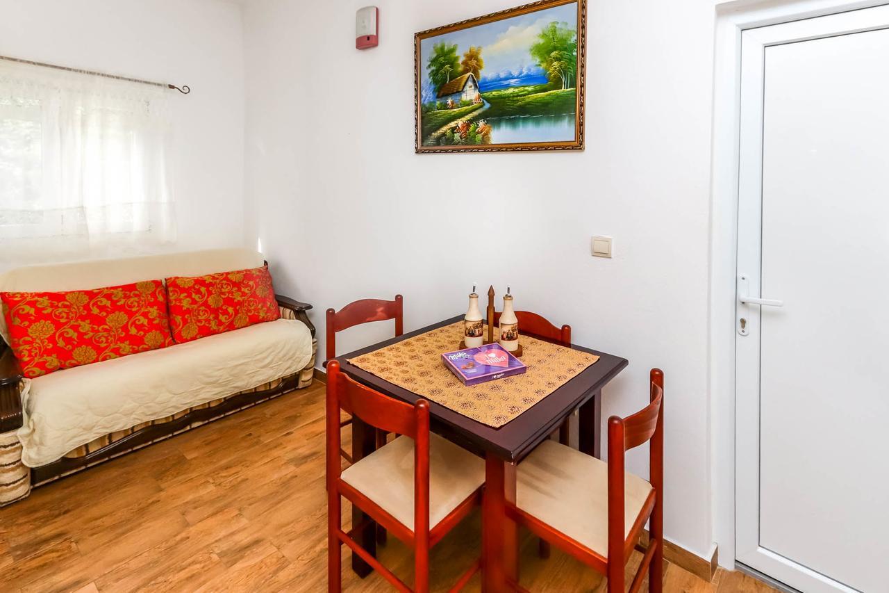 Apartments Zeko Долни Морин Екстериор снимка